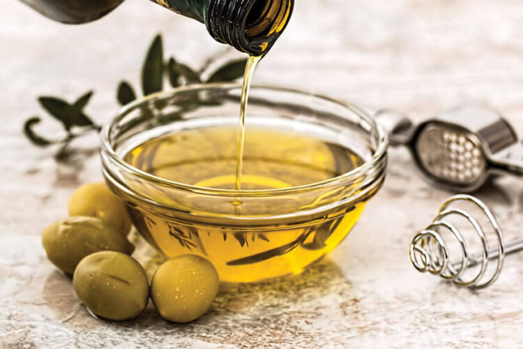 olio-extravergine-di-oliva-in-cucina olio-extravergine-di-oliva-in-cucina
